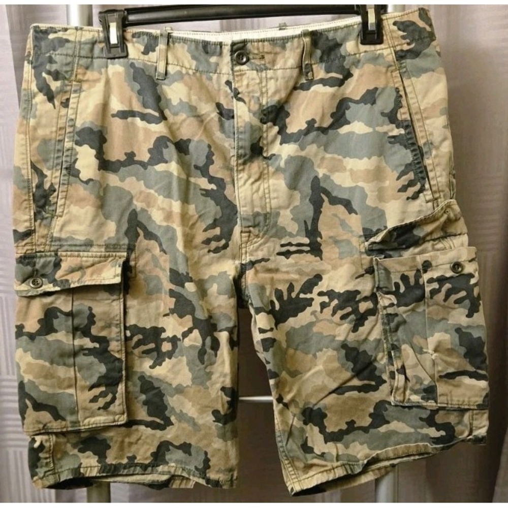 Levis Camouflage Green Jean Shorts Mens Denim‎ Medium 38x10.5